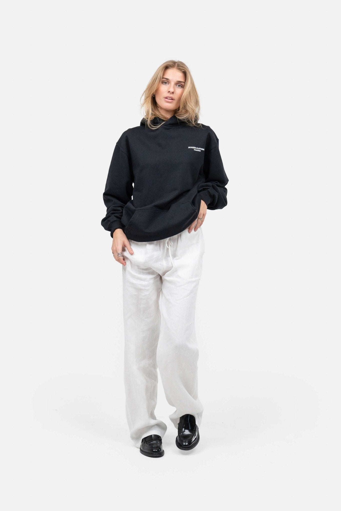 UNMARKED Hoodie Sort | Skagen-clothing.dk